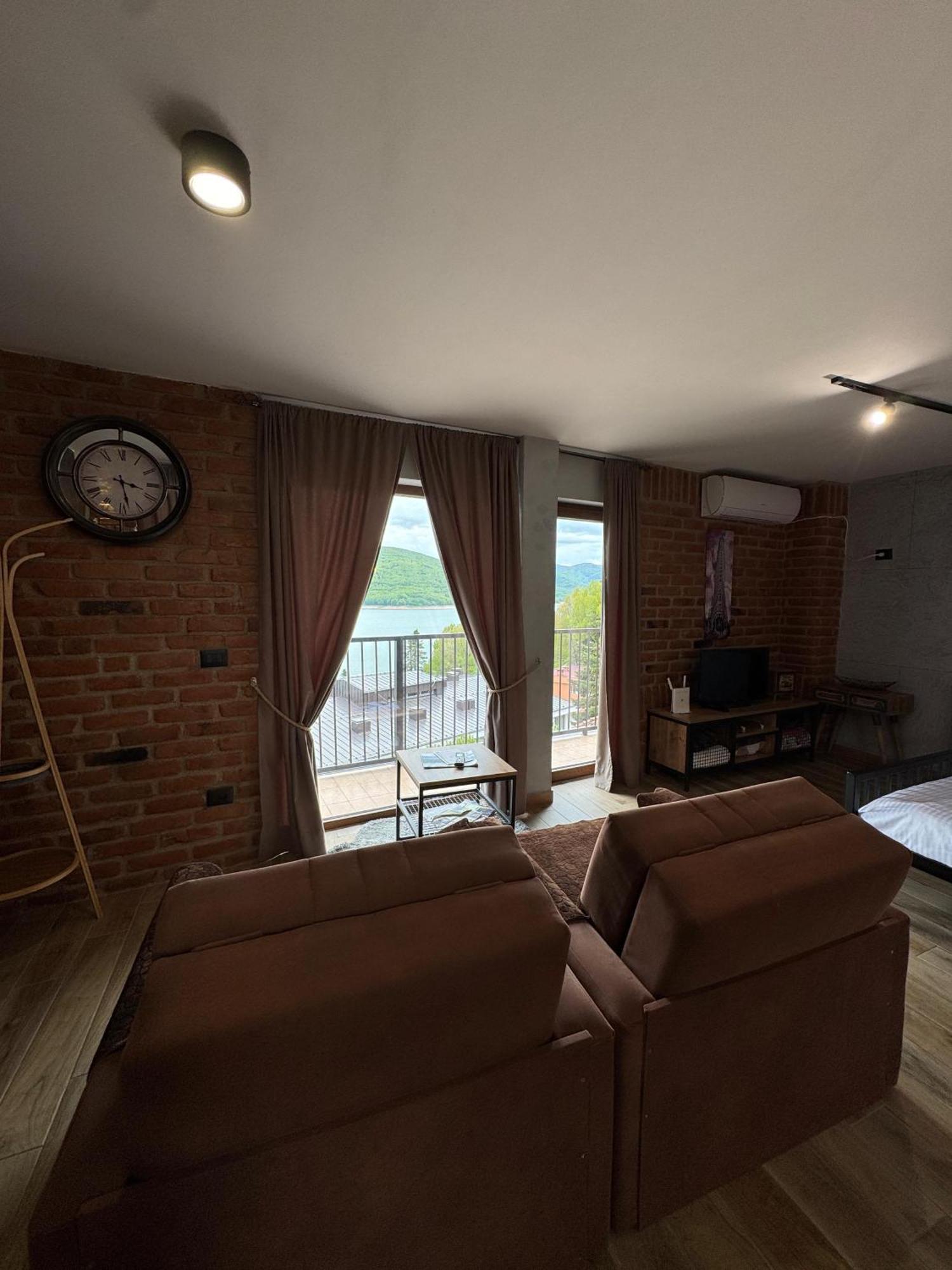 Villa Nur - Lake View Apartaments Mavrovi Anovi Ngoại thất bức ảnh